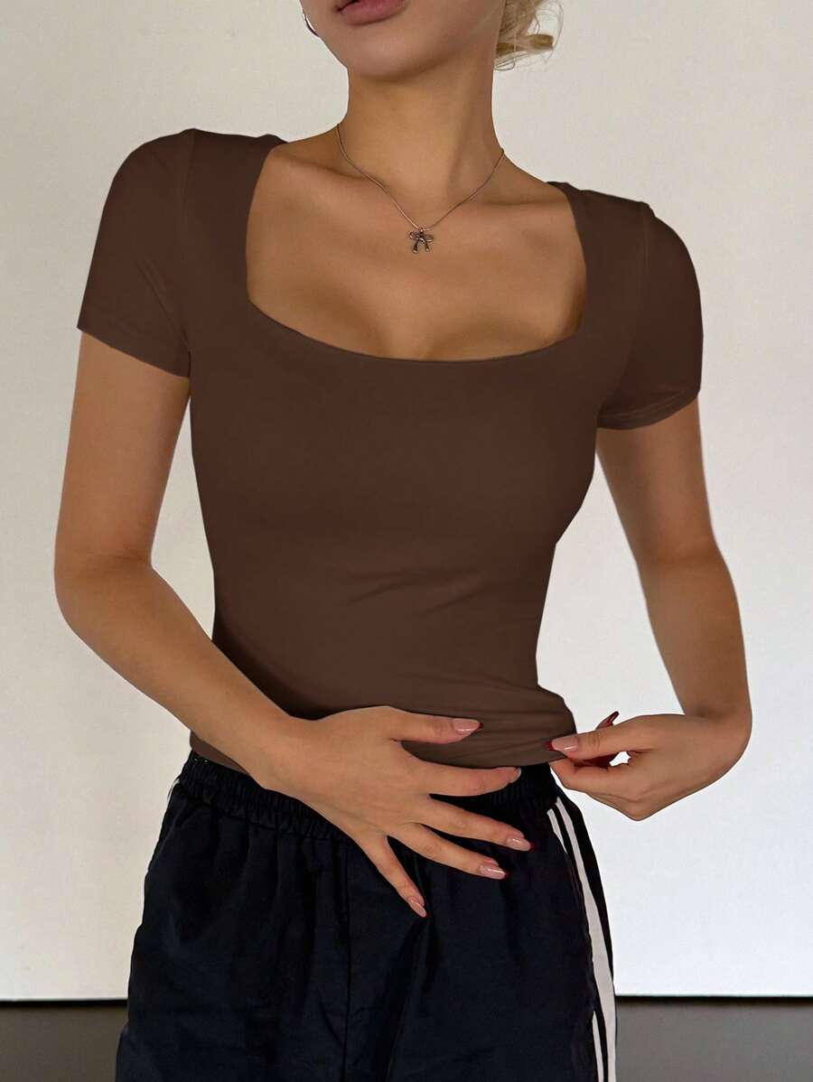 DAZY Camiseta de mujer de escote cuadrado, de manga corta, sexy, minimalista, de ajuste ceñido