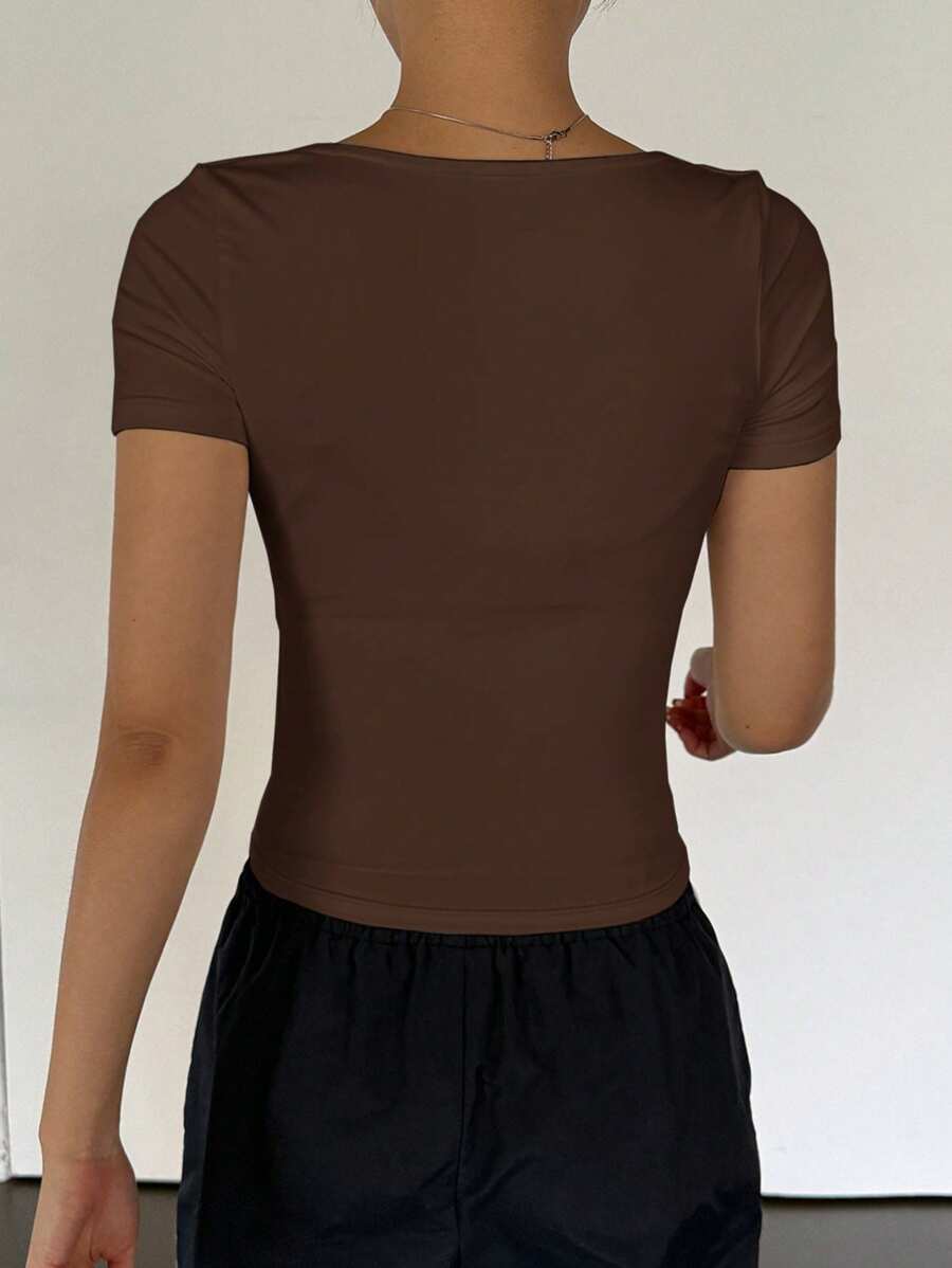 DAZY Camiseta de mujer de escote cuadrado, de manga corta, sexy, minimalista, de ajuste ceñido