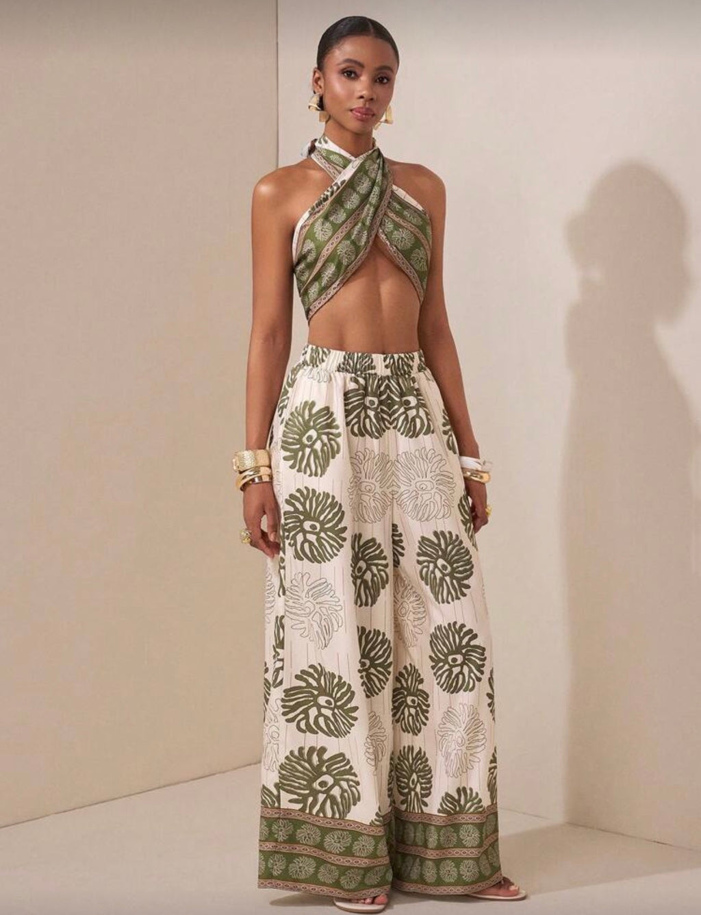 Zivah Conjunto de 2 piezas: Top bandeau sin espalda y pantalones de pierna recta con bolsillos y estampado de flores, color verde, versátil para uso casual, vacaciones, playa, viajes, fiestas, eventos, uso diario y negocios casuales