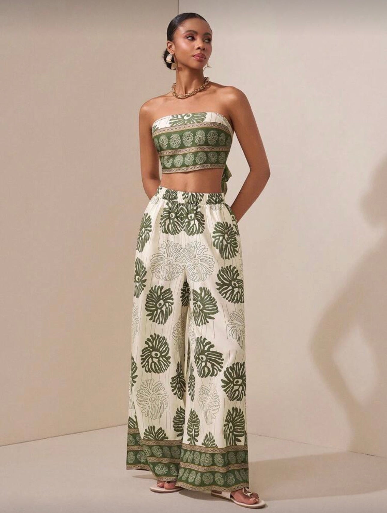 Zivah Conjunto de 2 piezas: Top bandeau sin espalda y pantalones de pierna recta con bolsillos y estampado de flores, color verde, versátil para uso casual, vacaciones, playa, viajes, fiestas, eventos, uso diario y negocios casuales